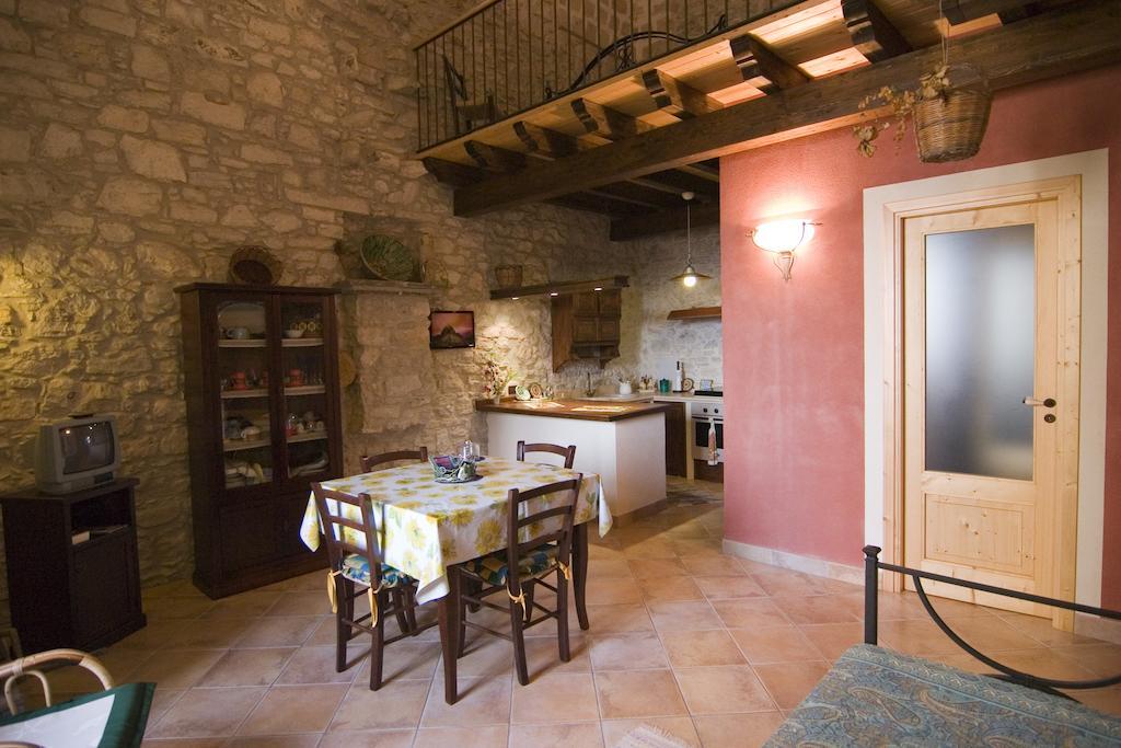 Santa Teresa Apartment Erice Cameră foto